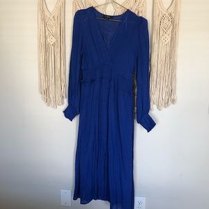 NWT Lulu’s Blue long sleeve midi dress